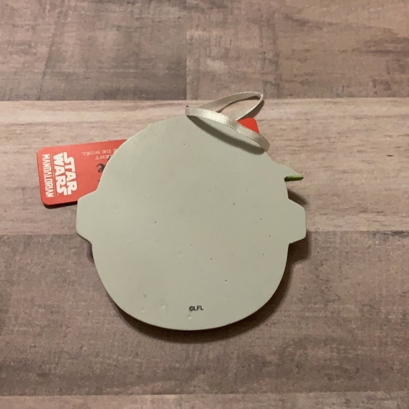HALLMARK STAR WARS: THE MANDALORIAN GROGU IN HOVERING PRAM ORNAMENT - Picture 3 of 4